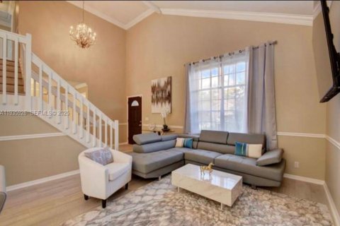 House in Wellington, Florida 5 bedrooms, 180.79 sq.m. № 2059896 - photo 18