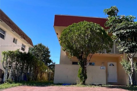 Купить таунхаус в Норт-Лодердейл, Флорида 4 спальни, 126.35м2, № 2072033 - фото 22