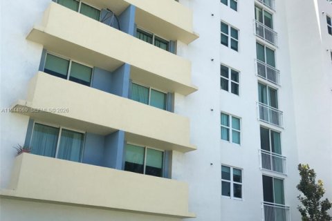 Снять в аренду квартиру в Майами, Флорида 1 спальня, 76.55м2, № 2005019 - фото 7