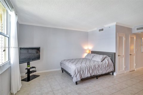 Снять в аренду кондоминиум в Холливуд, Флорида 45.15м2, № 1956384 - фото 14