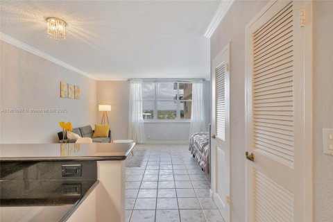 Снять в аренду кондоминиум в Холливуд, Флорида 45.15м2, № 1956384 - фото 5