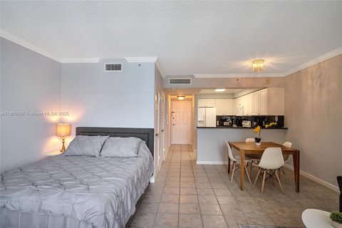 Снять в аренду кондоминиум в Холливуд, Флорида 45.15м2, № 1956384 - фото 13