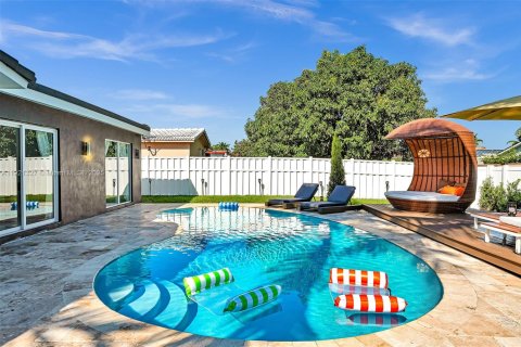 House in Hollywood, Florida 3 bedrooms, 162.39 sq.m. № 2018456 - photo 25