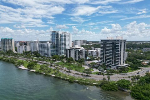 Condo in Sarasota, Florida, 2 bedrooms  № 1427620 - photo 6