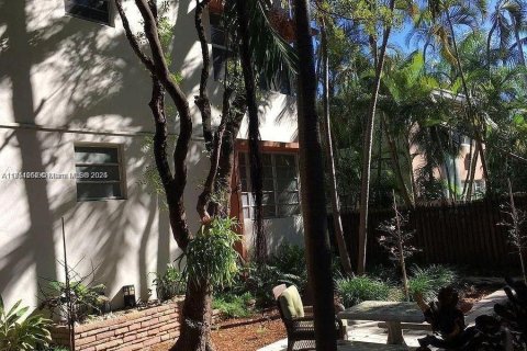 Condo in Miami Beach, Florida  № 1889375 - photo 9