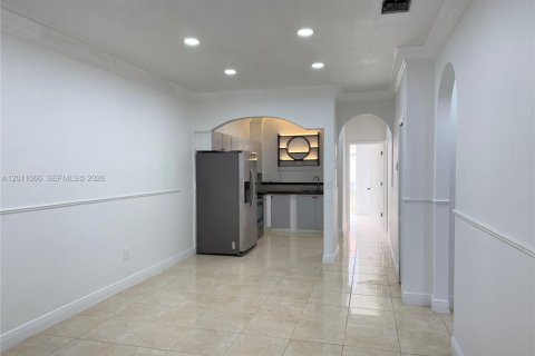 Снять в аренду кондоминиум в Хайалиа, Флорида 3 спальни, 89.84м2, № 2074928 - фото 11