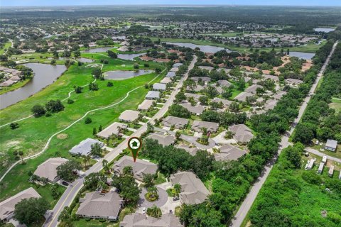 Condo in Sun City Center, Florida, 2 bedrooms № 2210205 - photo 18