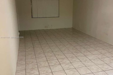 Снять в аренду кондоминиум в Маргит, Флорида 1 спальня, 66.89м2, № 2041697 - фото 4