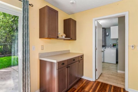 Townhouse in New Port Richey, Florida 2 bedrooms, 166.85 sq.m. № 2114105 - photo 13