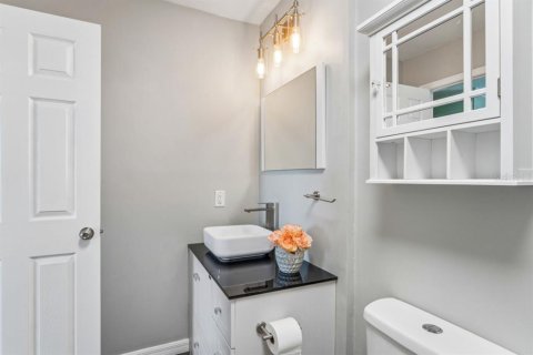 Townhouse in New Port Richey, Florida 2 bedrooms, 166.85 sq.m. № 2114105 - photo 30