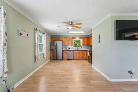 Townhouse in New Port Richey, Florida 2 bedrooms, 166.85 sq.m. № 2114105 - photo 23