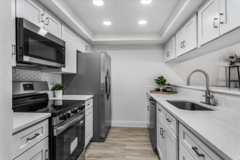 Touwnhouse à vendre à Longwood, Floride: 2 chambres, 107.58 m2 № 2372817 - photo 11