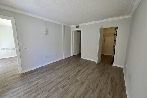 Copropriété à vendre à Miami, Floride: 2 chambres, 78.04 m2 № 1969251 - photo 6