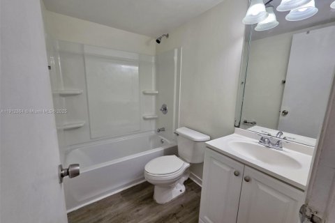 Copropriété à vendre à Miami, Floride: 2 chambres, 78.04 m2 № 1969251 - photo 14