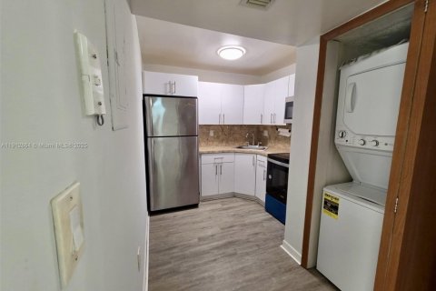 Copropriété à vendre à Miami, Floride: 2 chambres, 78.04 m2 № 1969251 - photo 3