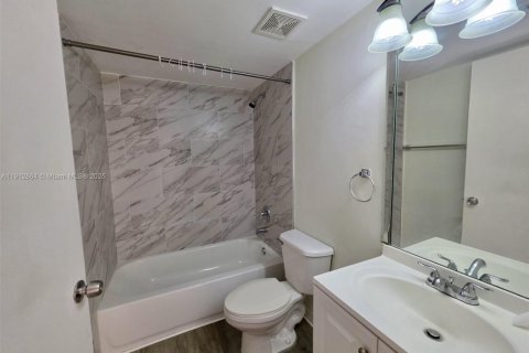 Copropriété à vendre à Miami, Floride: 2 chambres, 78.04 m2 № 1969251 - photo 8