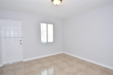 Appartement à louer à Miami, Floride: 2 chambres, 74.32 m2 № 1932497 - photo 2