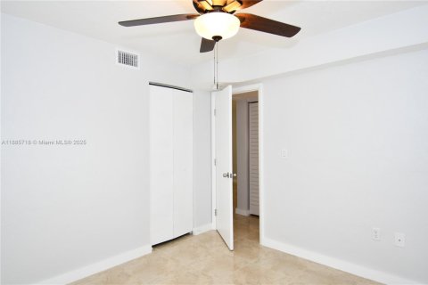 Appartement à louer à Miami, Floride: 2 chambres, 74.32 m2 № 1932497 - photo 7