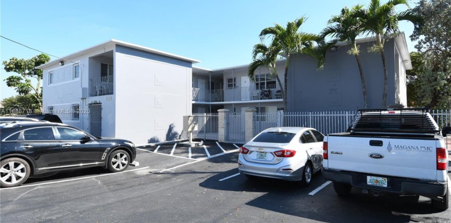 Apartamento en Miami, Florida 2 dormitorios, 74.32 m2 № 1932497