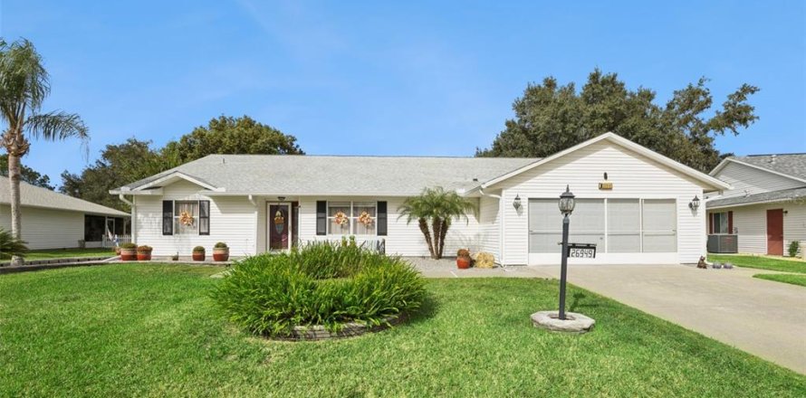 Villa ou maison à Leesburg, Floride 3 chambres, 200.58 m2 № 2437136