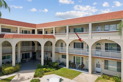 Condo in Clearwater, Florida, 2 bedrooms  № 1876335 - photo 3