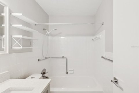 Condo in Clearwater, Florida, 2 bedrooms  № 1876335 - photo 25