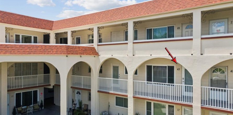 Condo in Clearwater, Florida, 2 bedrooms № 1876335