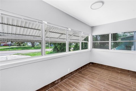 Villa ou maison à vendre à Saint Petersburg, Floride: 3 chambres, 89.56 m2 № 1880872 - photo 8