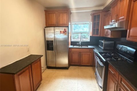 Casa en venta en North Miami, Florida, 3 dormitorios, 192.68 m2 № 2026994 - foto 5