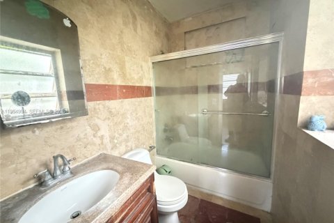 Casa en venta en North Miami, Florida, 3 dormitorios, 192.68 m2 № 2026994 - foto 11
