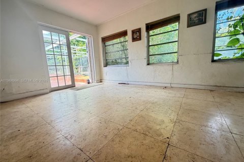 Casa en venta en North Miami, Florida, 3 dormitorios, 192.68 m2 № 2026994 - foto 6
