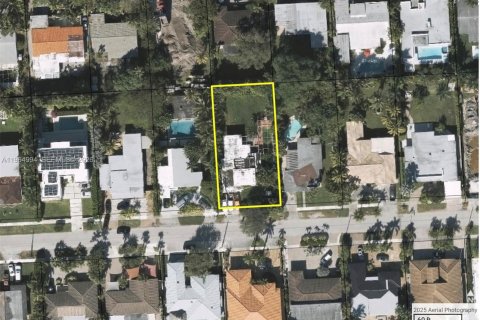 Дом в Норт-Майами, Флорида 3 спальни, 192.68м2 № 2026994