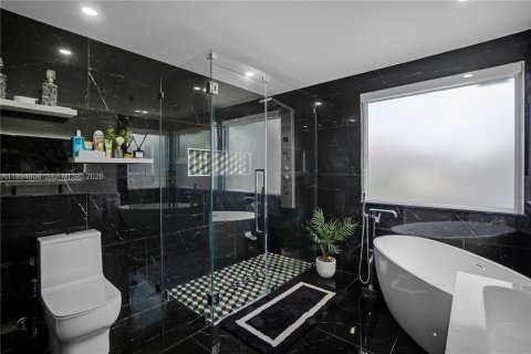 Casa en venta en Pembroke Pines, Florida, 3 dormitorios, 201.78 m2 № 2066632 - foto 14