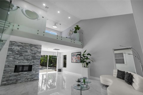 Casa en venta en Pembroke Pines, Florida, 3 dormitorios, 201.78 m2 № 2066632 - foto 28