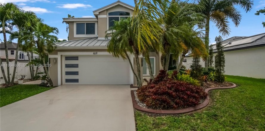 Casa en Pembroke Pines, Florida 3 dormitorios, 201.78 m2 № 2066632