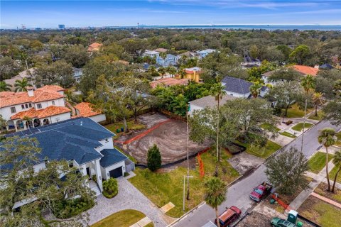 Casa en venta en Tampa, Florida, 5 dormitorios, 418.9 m2 № 1573141 - foto 22