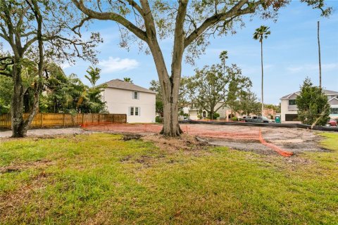 Casa en venta en Tampa, Florida, 5 dormitorios, 418.9 m2 № 1573141 - foto 10