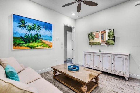 Casa en venta en Kissimmee, Florida, 4 dormitorios, 130.99 m2 № 1614619 - foto 7