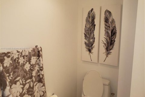 Copropriété à louer à Hallandale Beach, Floride: 3 chambres, 143.07 m2 № 1812166 - photo 30