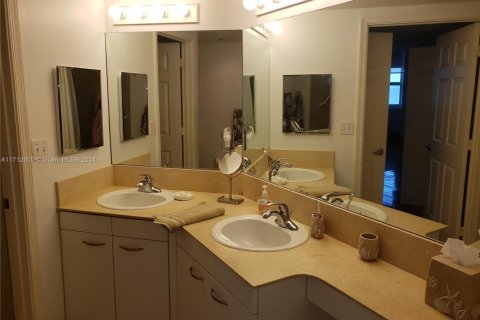 Copropriété à louer à Hallandale Beach, Floride: 3 chambres, 143.07 m2 № 1812166 - photo 28