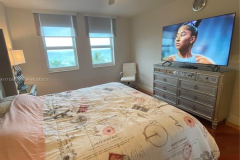 Copropriété à louer à Hallandale Beach, Floride: 3 chambres, 143.07 m2 № 1812166 - photo 25