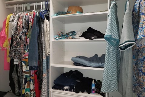 Copropriété à louer à Hallandale Beach, Floride: 3 chambres, 143.07 m2 № 1812166 - photo 27