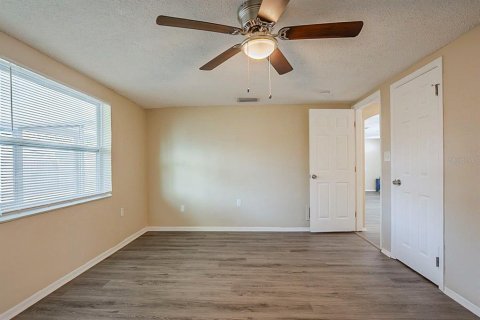 Casa en venta en Port Richey, Florida, 3 dormitorios, 145.39 m2 № 2150750 - foto 20