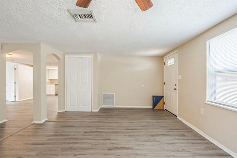 Casa en venta en Port Richey, Florida, 3 dormitorios, 145.39 m2 № 2150750 - foto 11