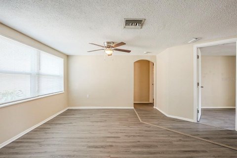 Casa en venta en Port Richey, Florida, 3 dormitorios, 145.39 m2 № 2150750 - foto 9