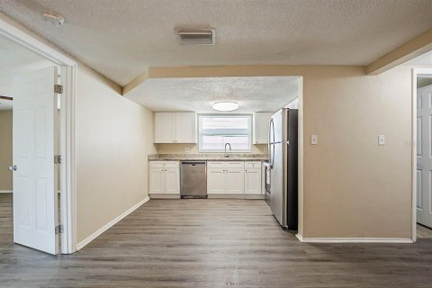 Casa en venta en Port Richey, Florida, 3 dormitorios, 145.39 m2 № 2150750 - foto 8