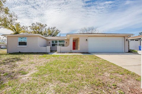 Casa en Port Richey, Florida 3 dormitorios, 145.39 m2 № 2150750