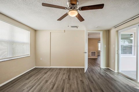 Casa en venta en Port Richey, Florida, 3 dormitorios, 145.39 m2 № 2150750 - foto 30