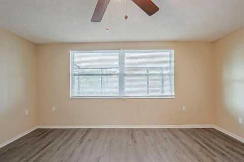 Casa en venta en Port Richey, Florida, 3 dormitorios, 145.39 m2 № 2150750 - foto 19
