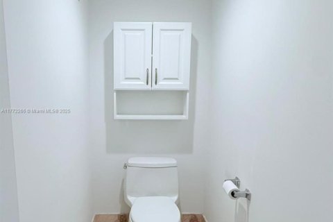 Copropriété à vendre à Hallandale Beach, Floride: 2 chambres, 106.84 m2 № 1978378 - photo 14